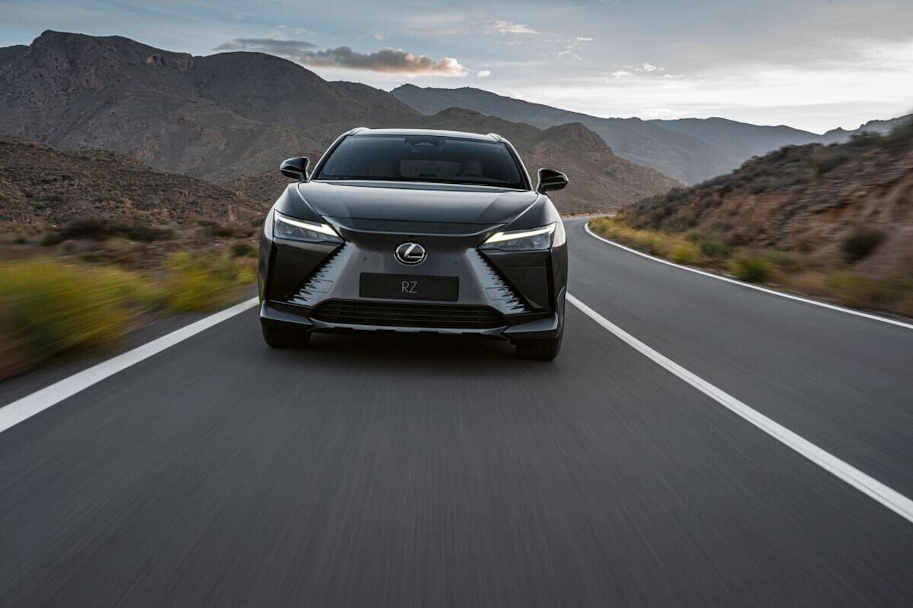 THE LEXUS RZ’S EXTERIOR DESIGN TAKES INSPIRATION FROM THE CHEETAH