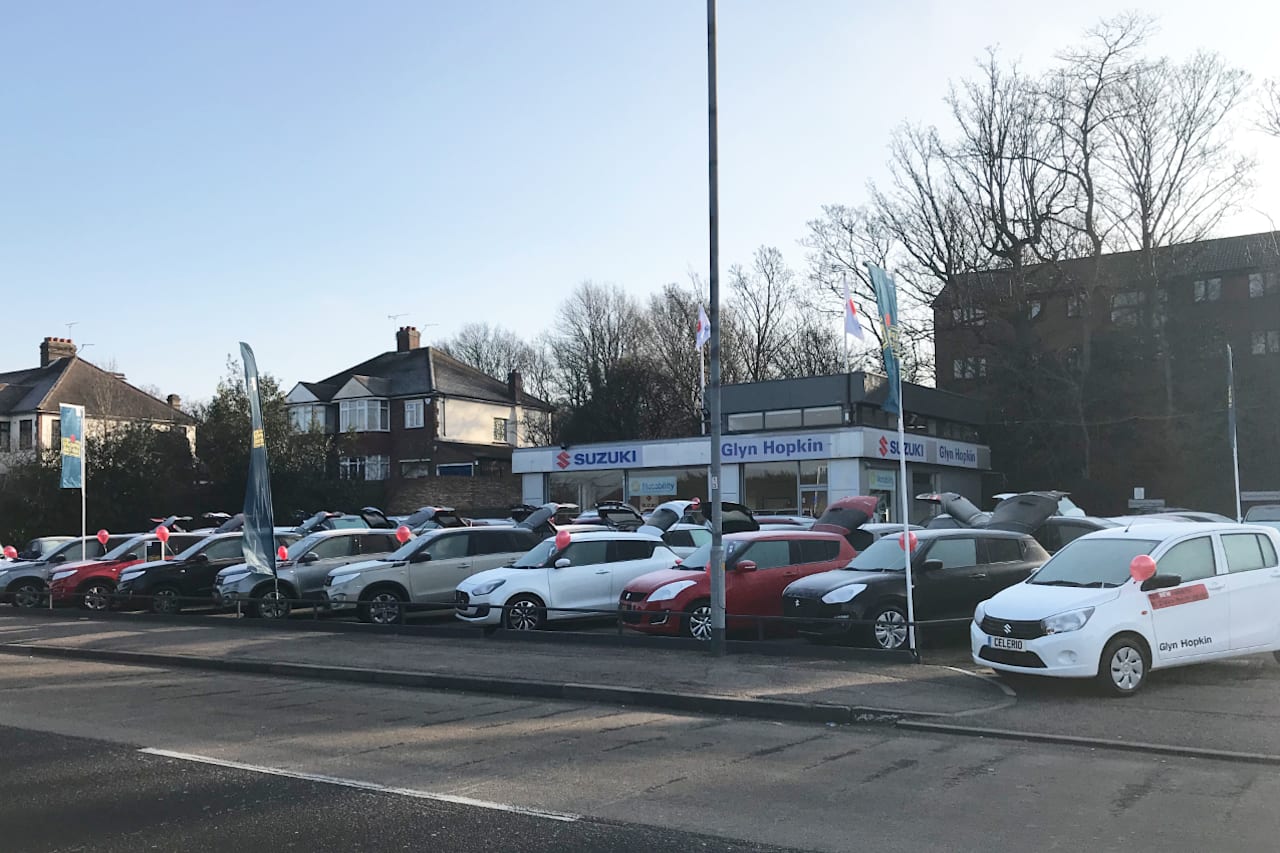 Glyn Hopkin open's new showroom in Buckhurst Hill