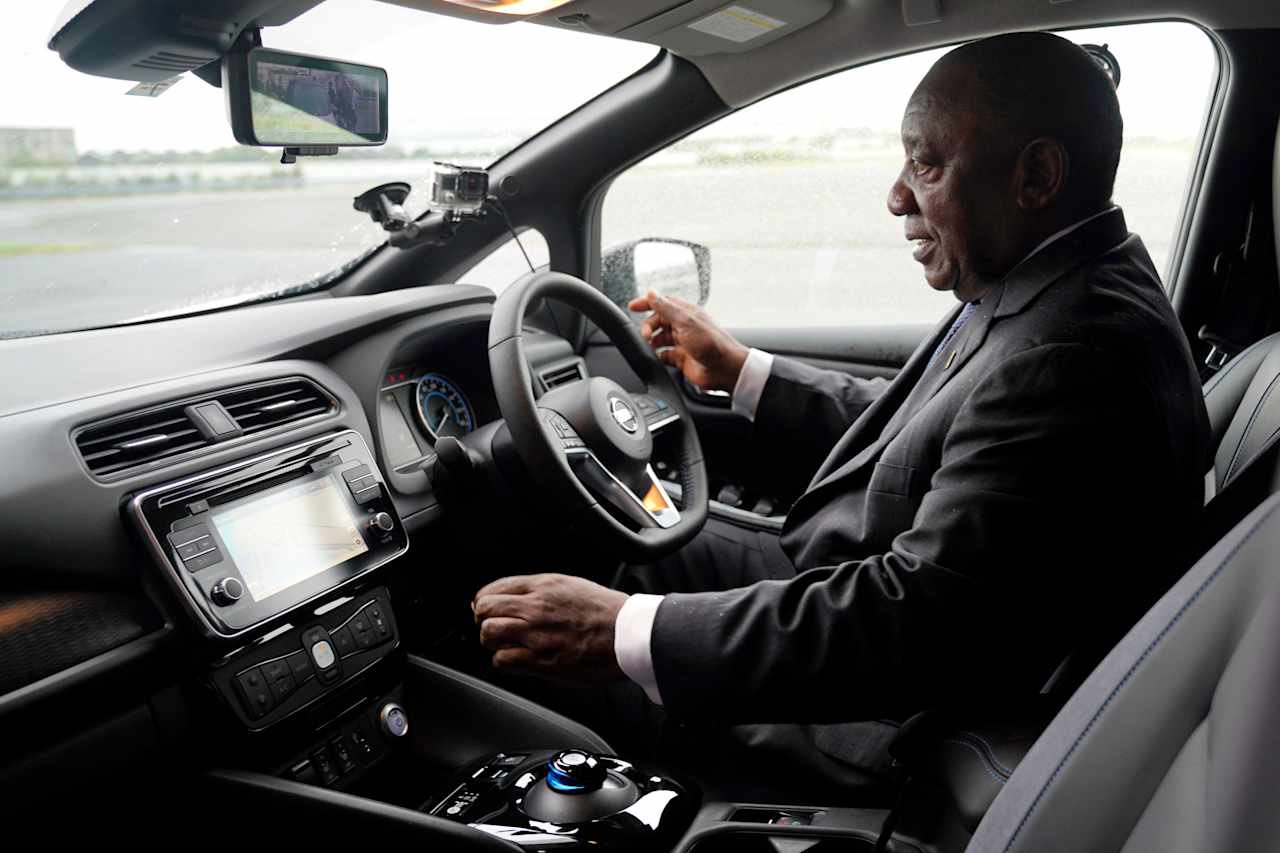South African president visits Nissan global headquarters