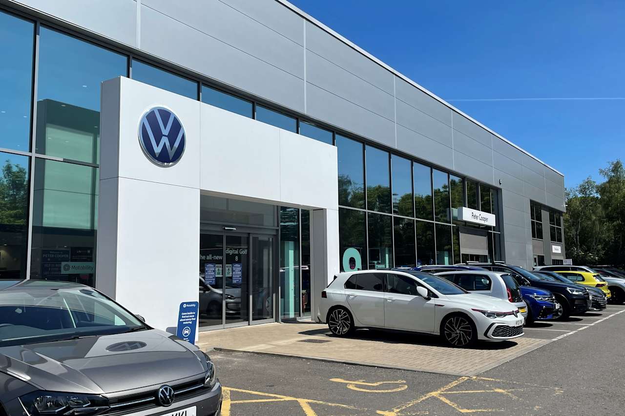 Peter Cooper Volkswagen Hedge End, Southampton