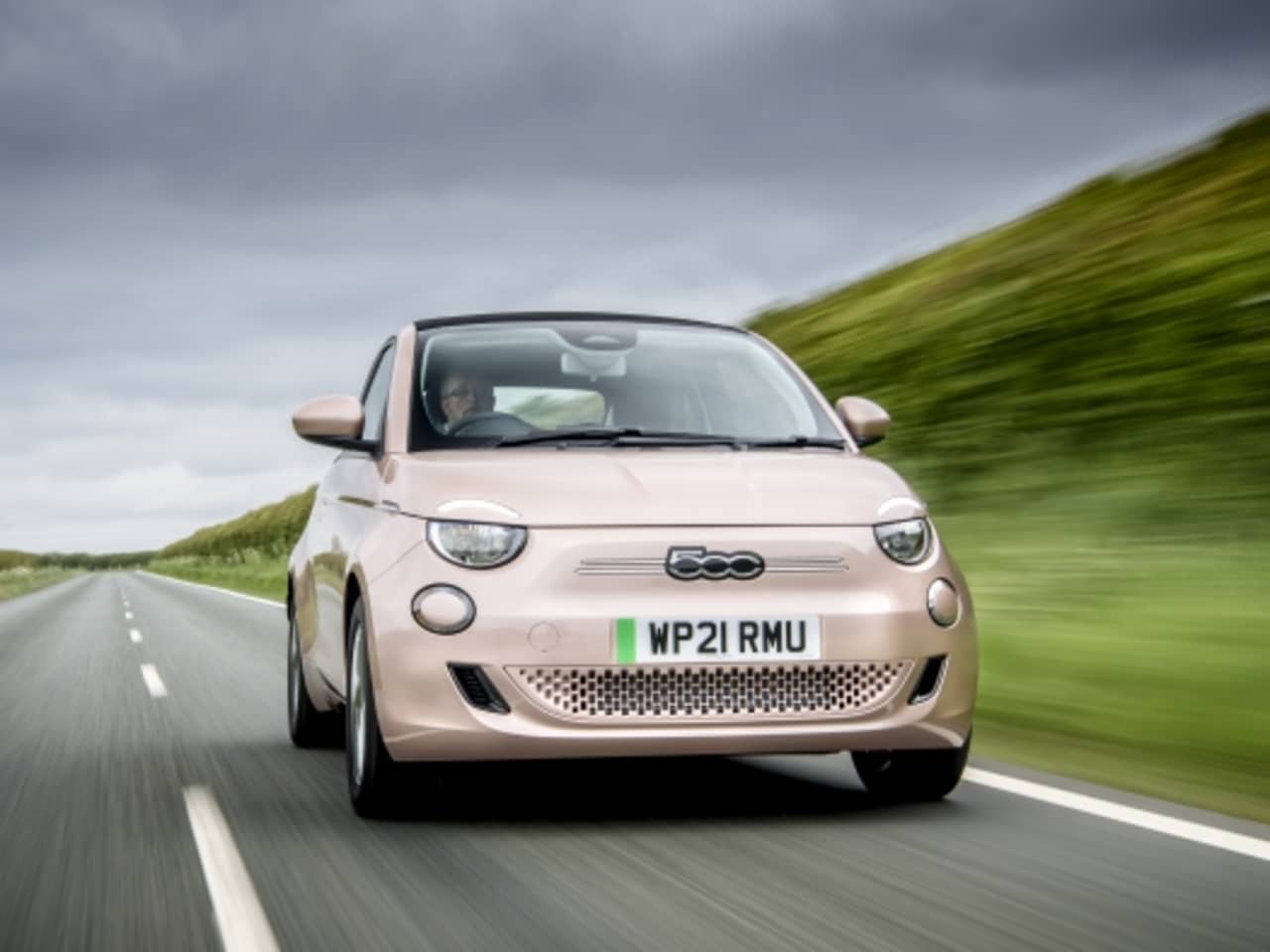 New Fiat 500 named Best Electric Small Car at What Car? annual Electric Car Awards