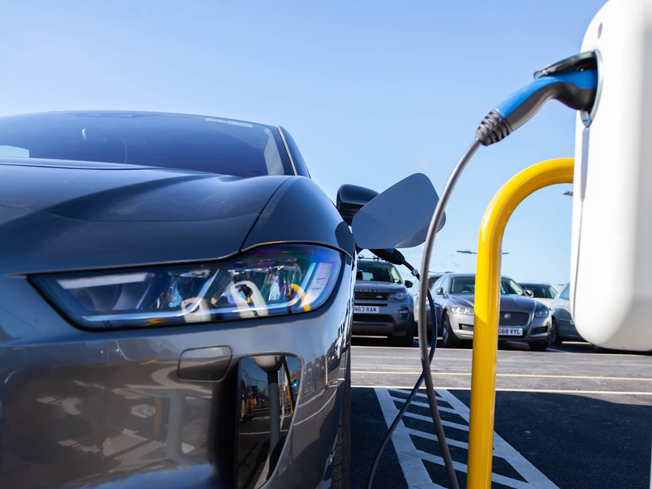 Electric Car Delivery Service 
