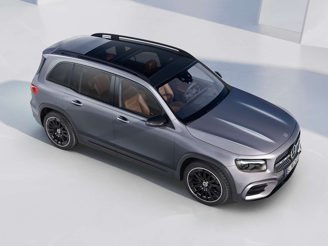Mercedes-Benz GLB 180 - висока якість у поєднанні з елегантністю