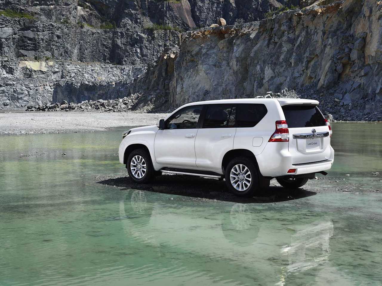 7 SEAT VEHICLE RENTAL