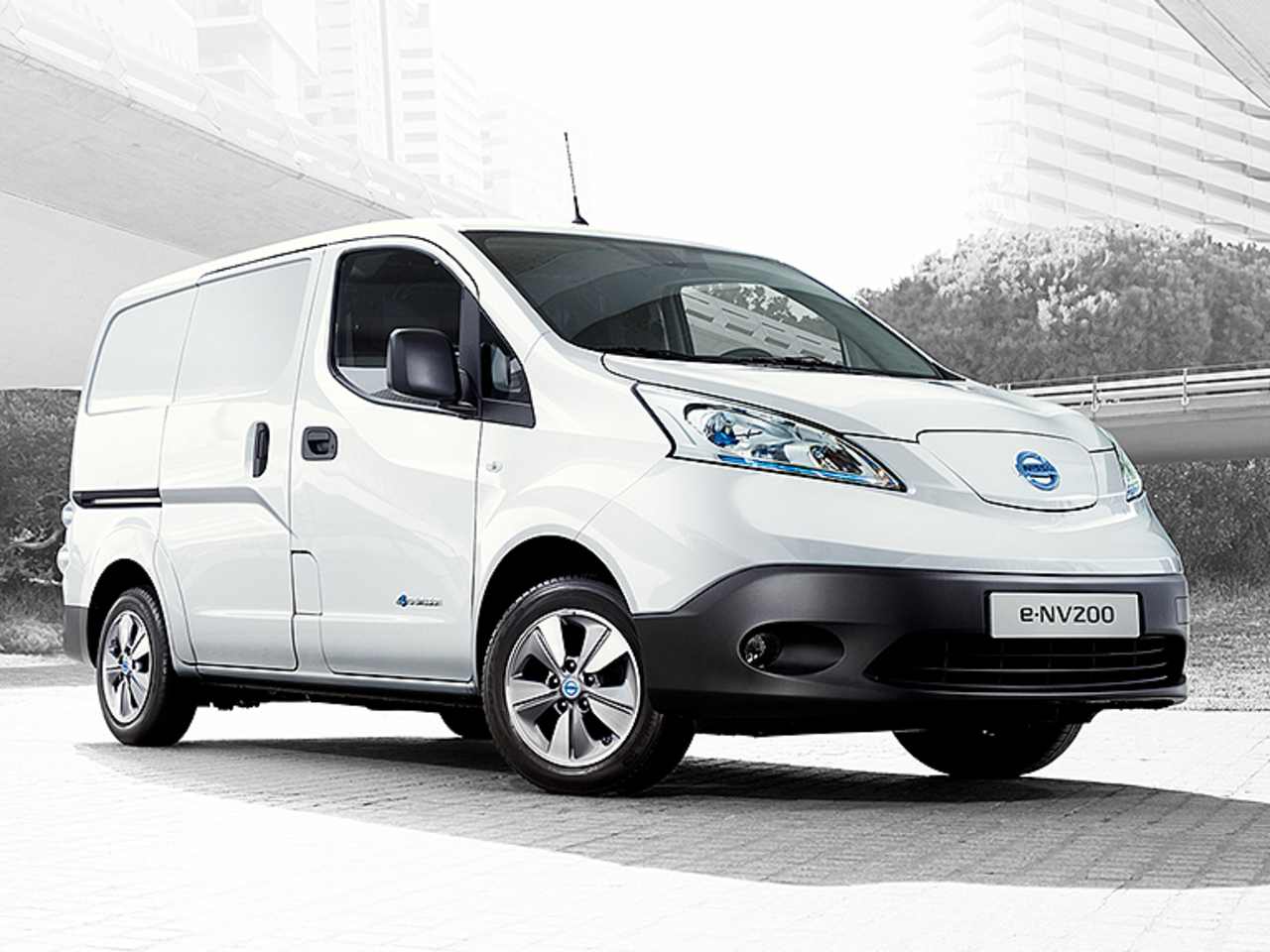 Nissan e-NV200 grabs coveted accolade at the inaugural What Car? Van Awards