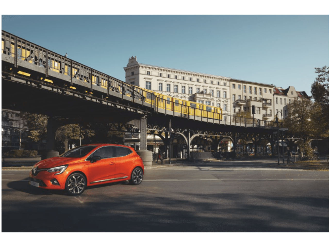 RENUALT CLIO AWARDED 'NEW CAR OF THE YEAR' AT FIRST CAR AWARDS 2021 