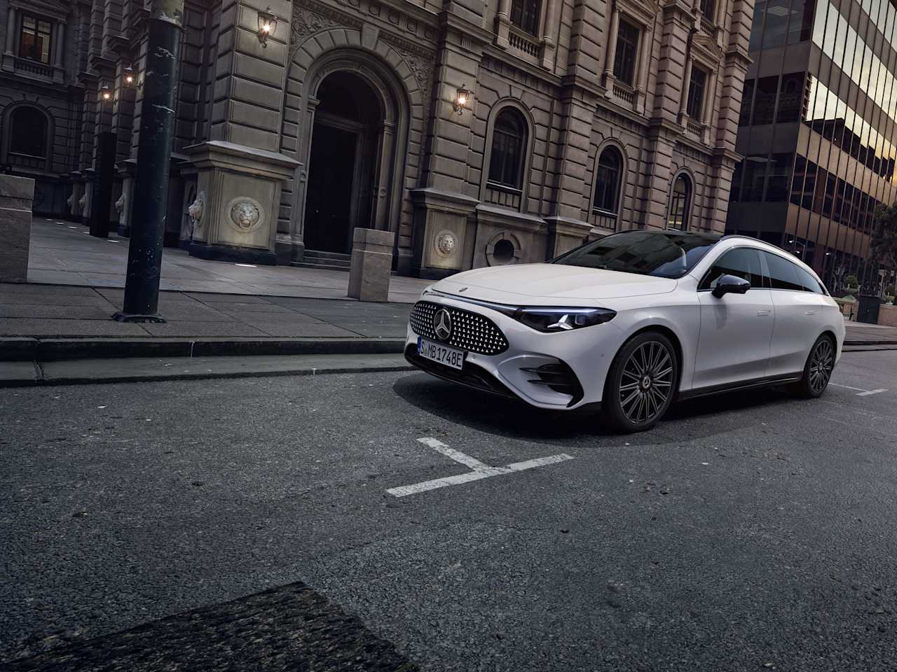 Helt nye CLA Shooting Brake med EQ-teknologi
