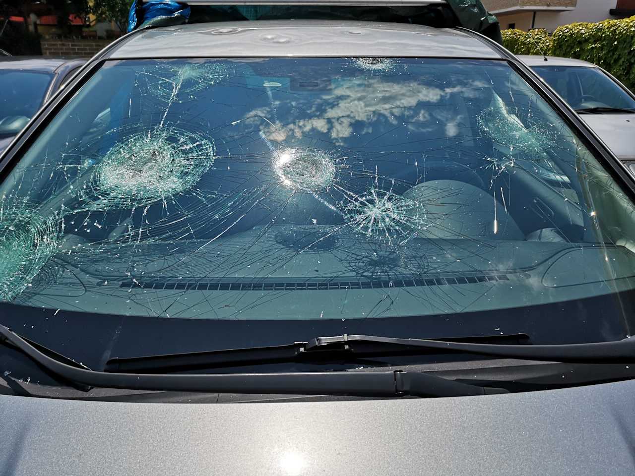 Voiture grêlée : que faire ?