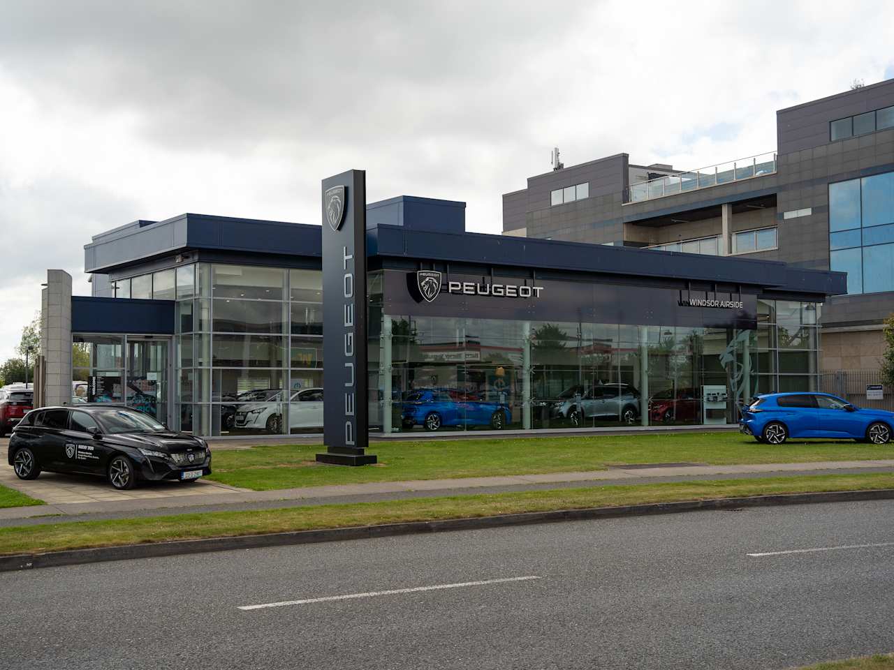Windsor Airside Peugeot