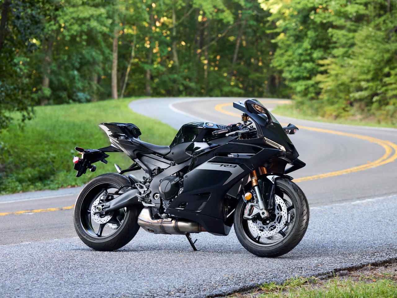 Yamaha R9 (2025) : La Supersportive sur circuit et route