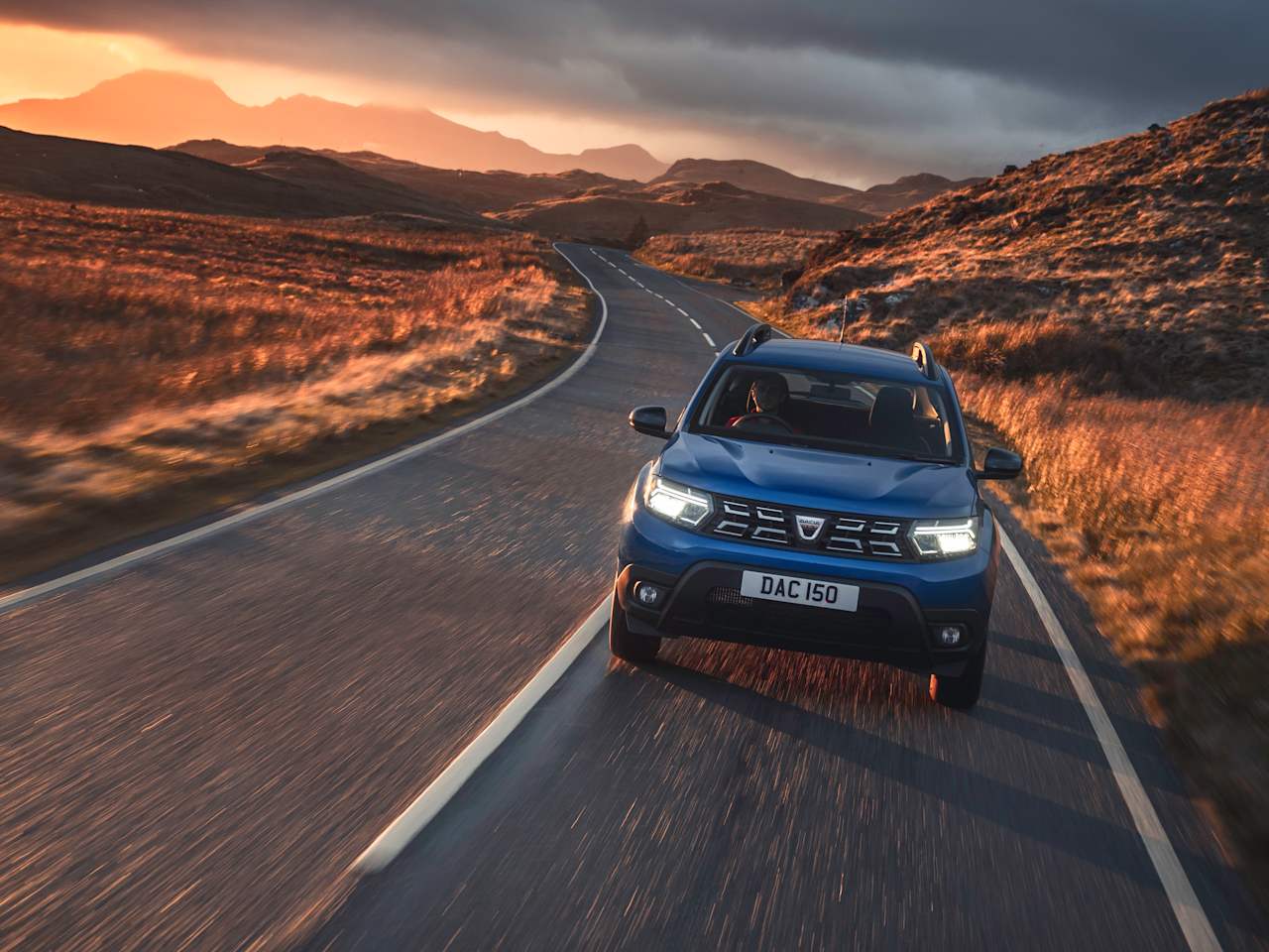 DACIA SCOOPS TWO AWARDS AT THE WHAT CAR? CAR OF THE YEAR AWARDS