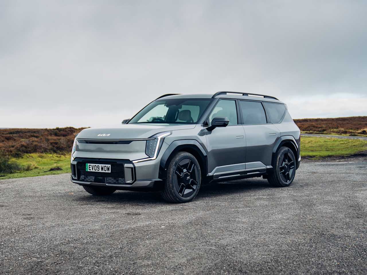 Kia EV9 Named ‘Best Large Electric Car’ in the 2025 Carbuyer Awards