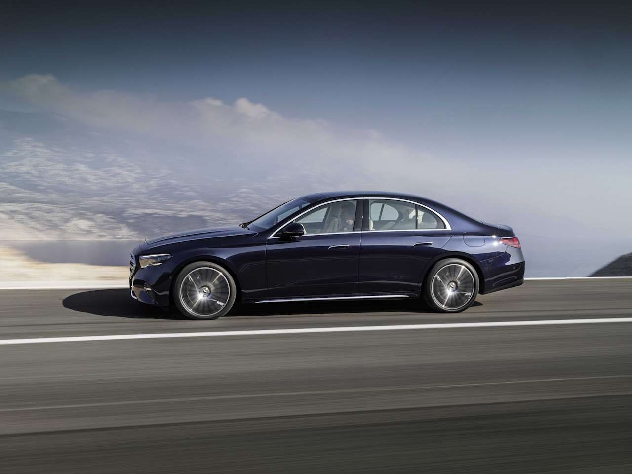 Практичність та стиль: Mercedes-Benz E 200 в центрі уваги 
