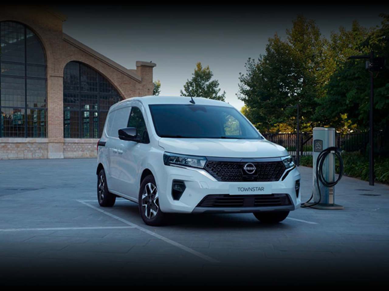 Nissan Townstar EV from £355 + VAT Per Month