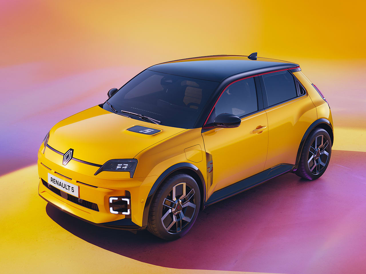 Renault 5 E-Tech is back!