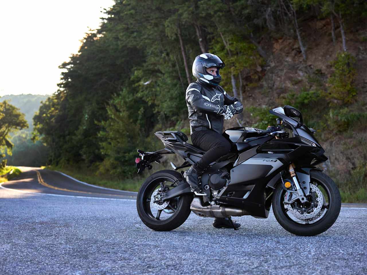Yamaha R9 (2025) : La Supersportive sur circuit et route