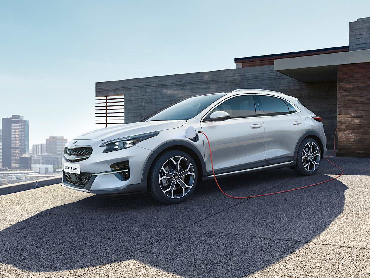Kia Motors reveals efficient, low-emissions PHEV variants for XCeed and Sportswagon models