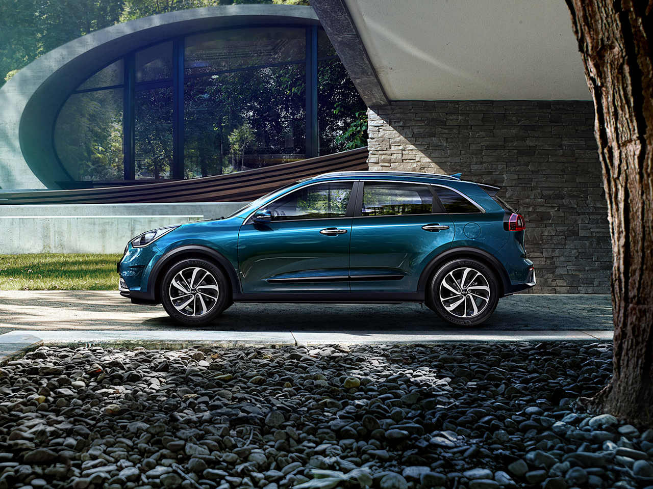The all-new Kia Niro is crowned 'Best Hybrid' in the 2017 Diesel Awards!