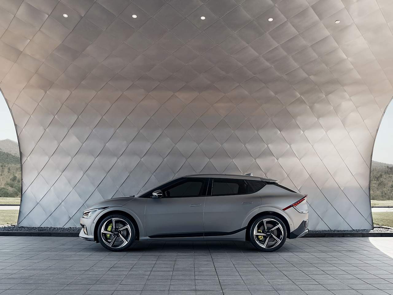 KIA EV6 REDIFINES BOUNDARIES OF ELECTRIC MOBILITY