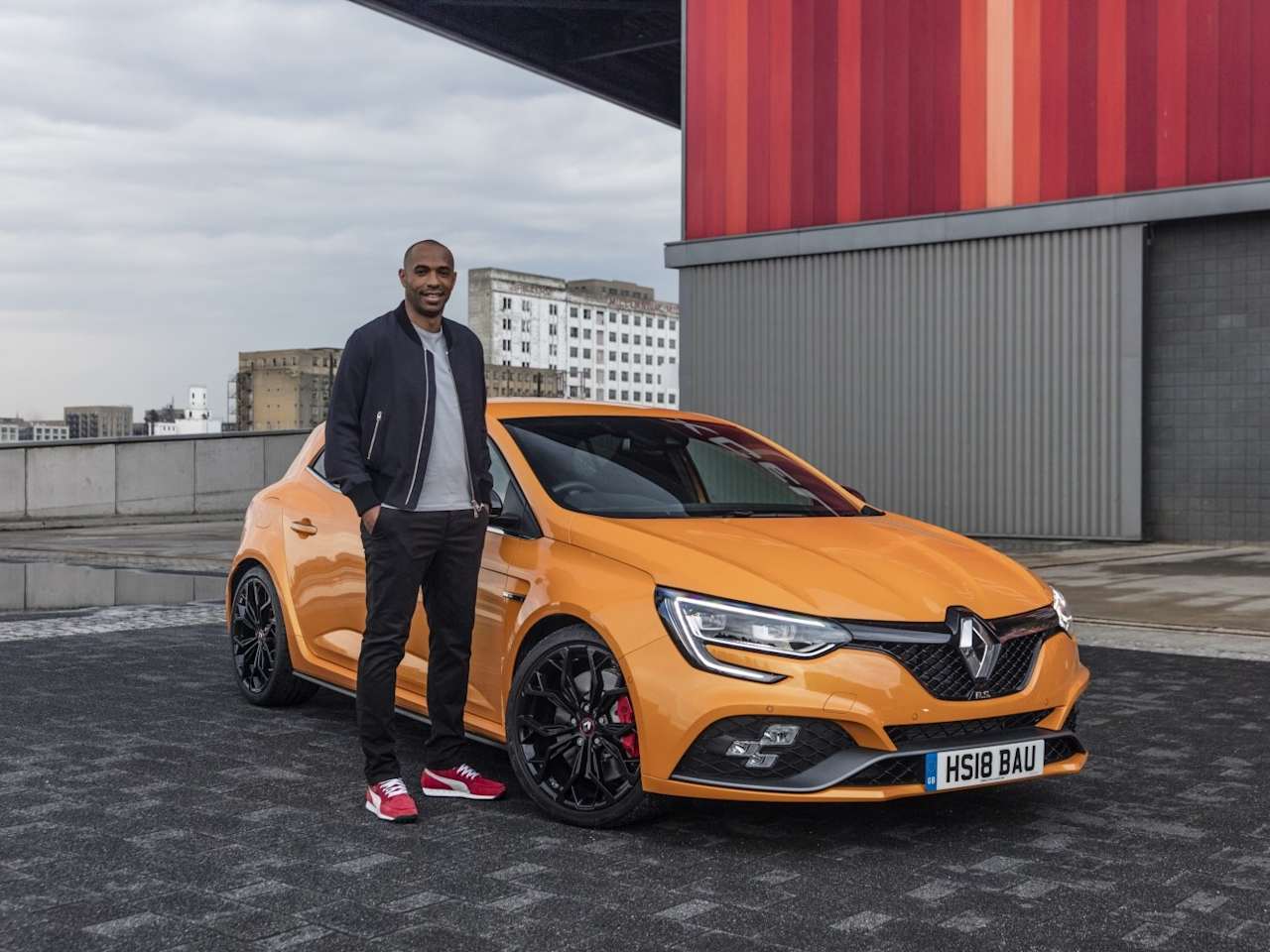 'VA VA VOOM' IS BACK: THIERRY HENRY RETURNS TO RENAULT 