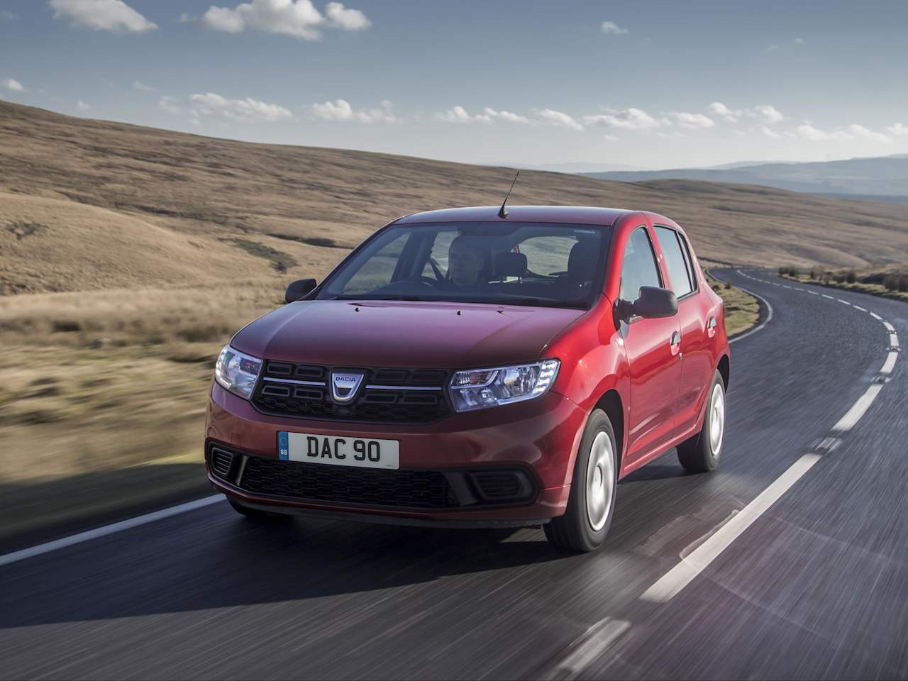 SIXTH WIN IN A ROW FOR DACIA SANDERO AT WHAT CAR? AWARDS