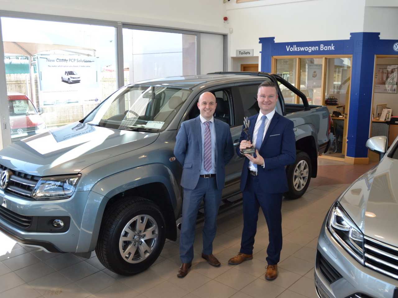 Connollys wins Volkswagen Commercial Retailer 2015