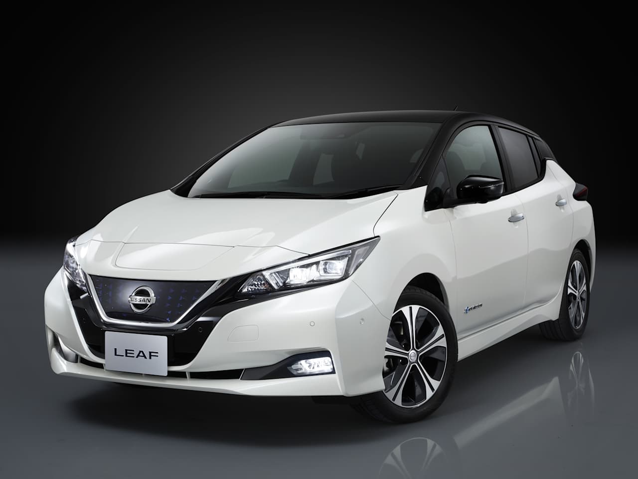 INTRODUCING THE NEW NISSAN LEAF