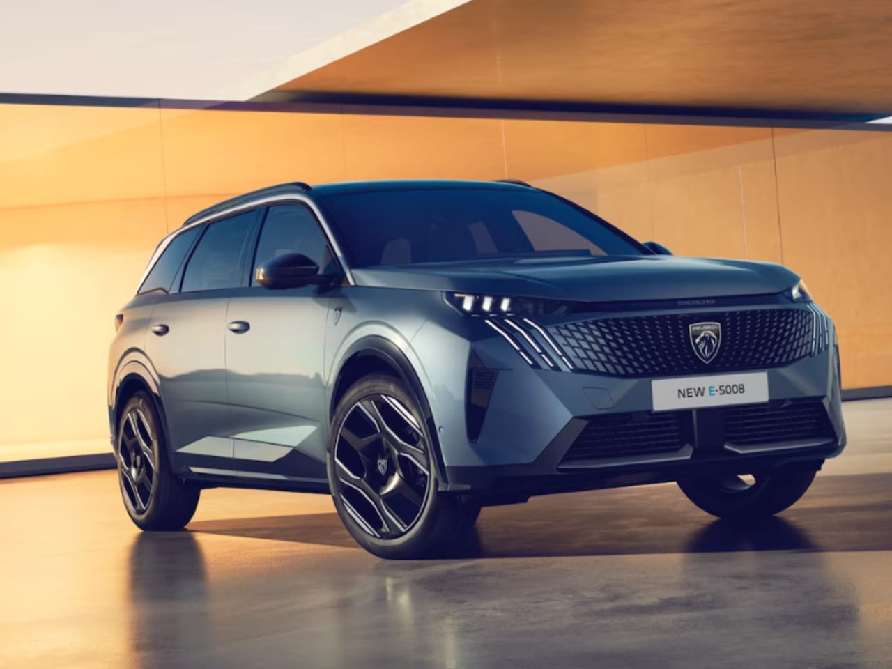 NUEVO PEUGEOT E 5008: EL GRAN SUV ELÉCTRICO DE ÚLTIMA GENERACIÓN CON HASTA 7 PLAZAS
