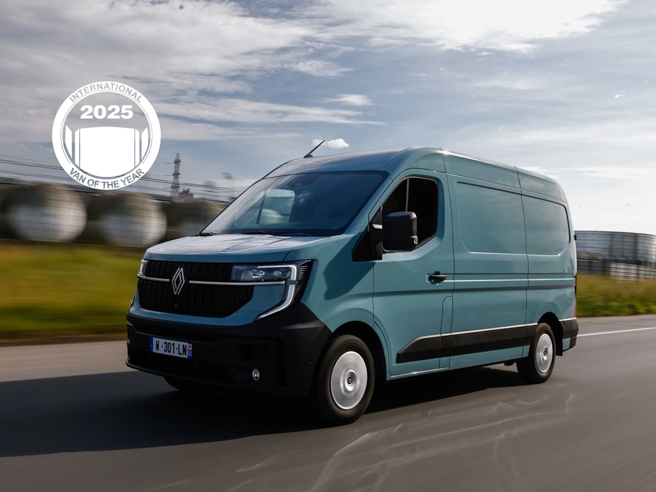 Renault Master wins 2025 Van Of The Year