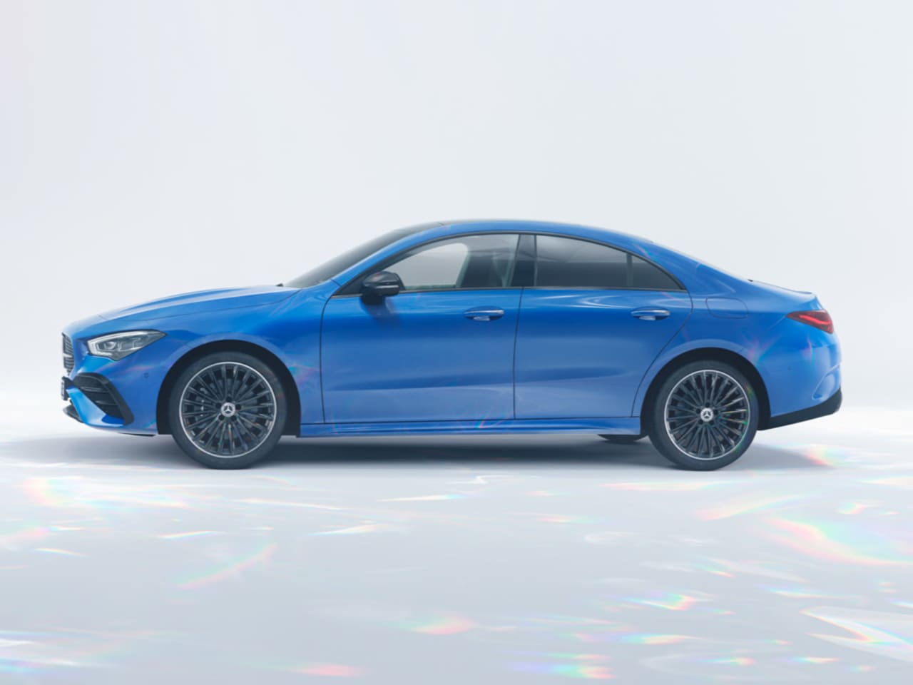 Mercedes-Benz CLA 180 Coupe: стильний автомобіль для сучасного міста