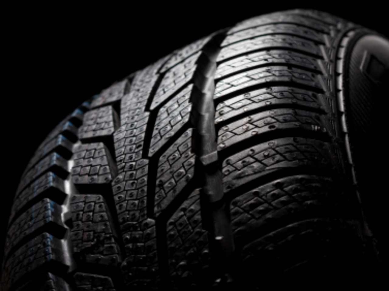 HOW TO GUIDE: CHANGING A CAR TYRE