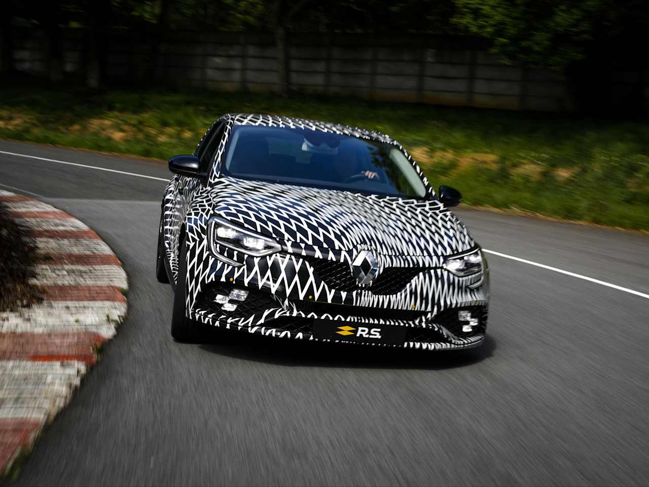 FIRST APPEARANCE AND DETAILS OF ALL-NEW MÉGANE RENAULT SPORT AT MONACO GRAND PRIX
