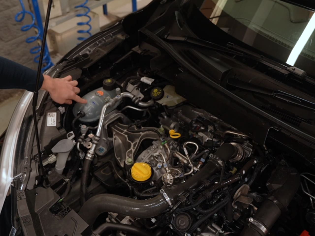 How to check and top up coolant 