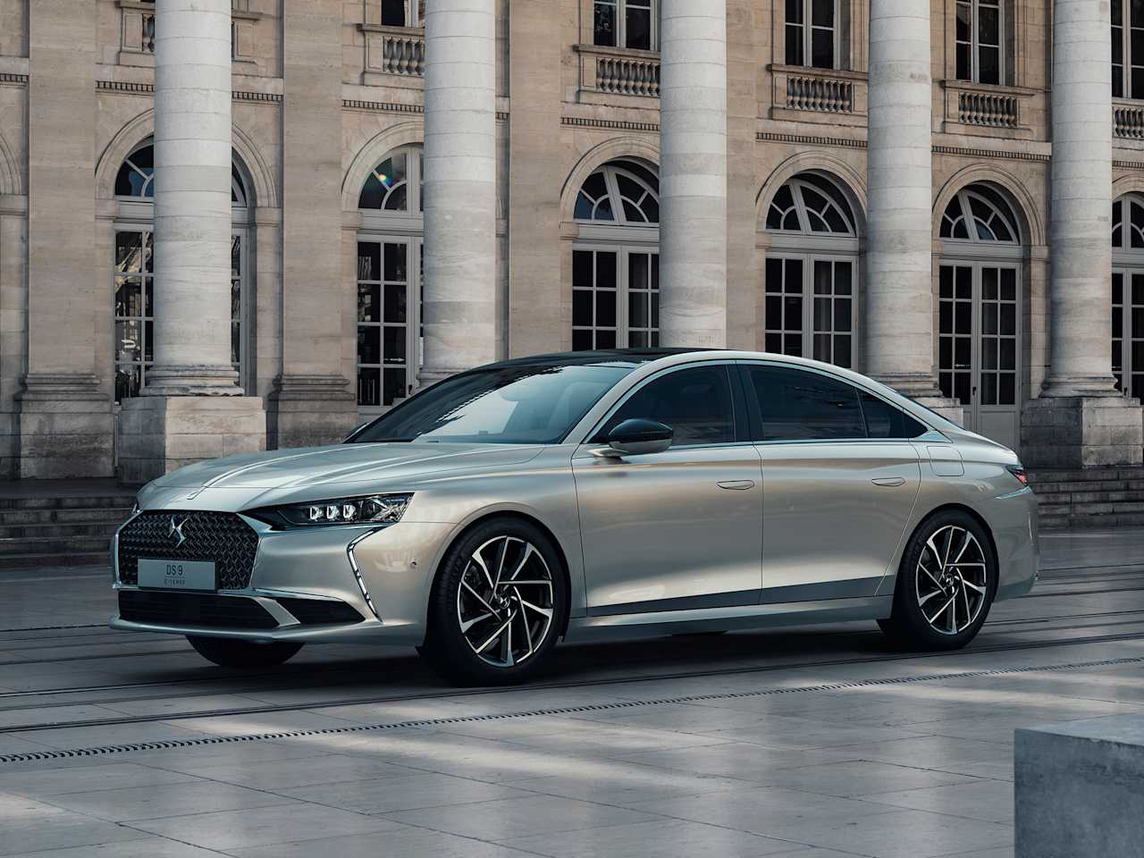 DS Automobiles présente sa berline haut de gamme : DS 9