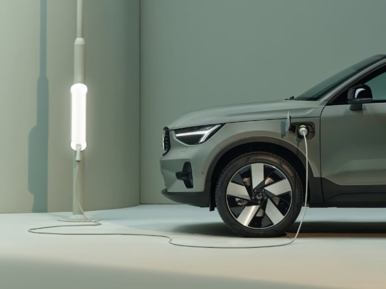 Electric Cars & Plug in Hybrids