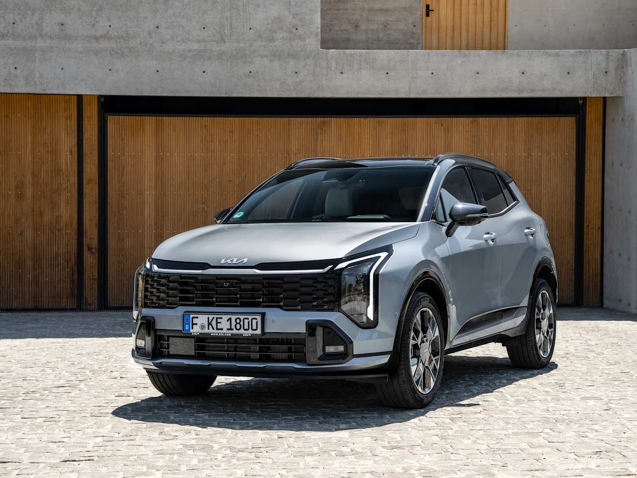 KIA UNVEILS NEW SPORTAGE, READY FOR EVERY ADVENTURE AND LIFESTYLE