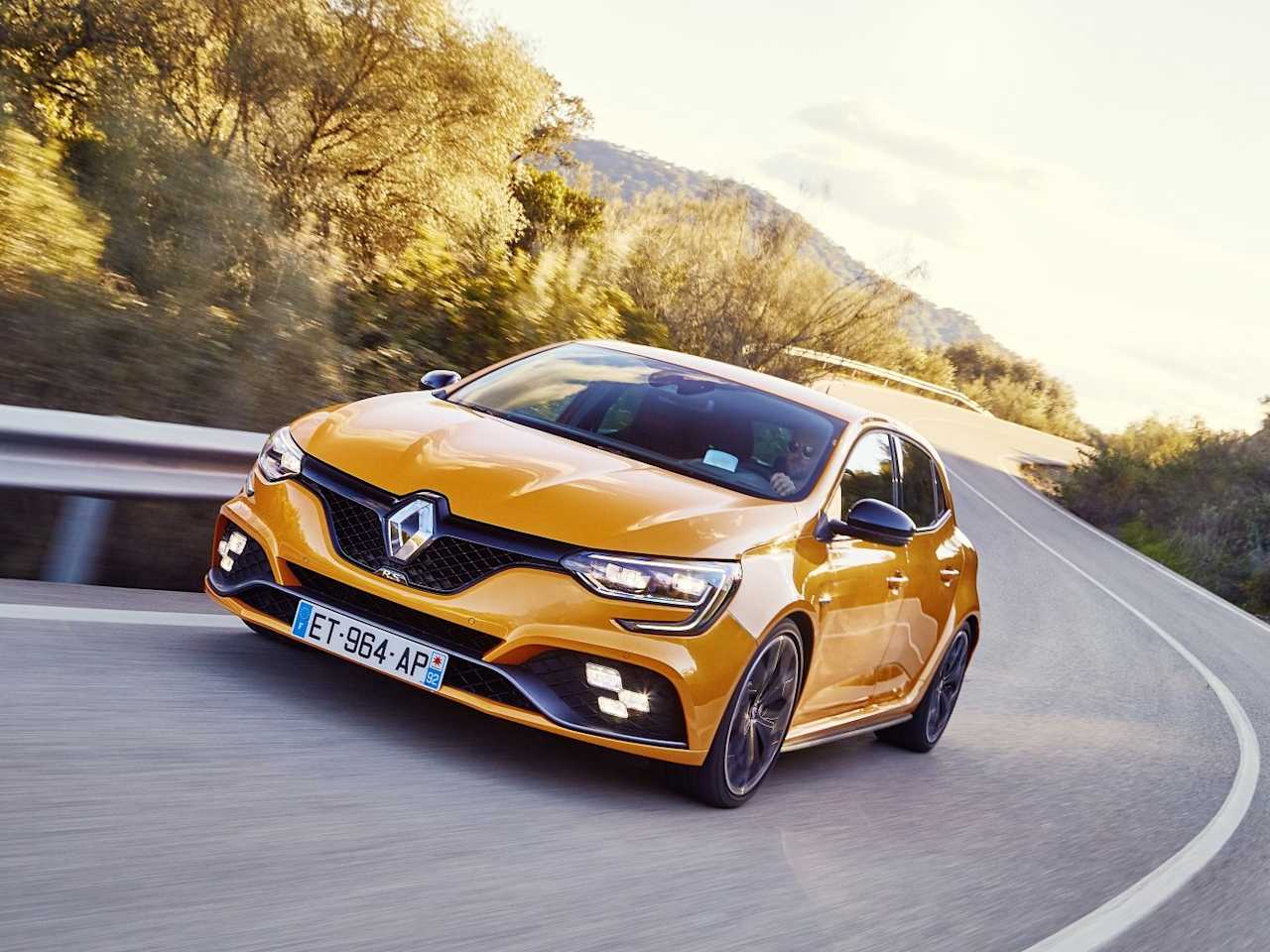 RENAULT ANNOUNCES UK PRICING AND SPECIFCATION FOR ALL-NEW MEGANE R.S. 