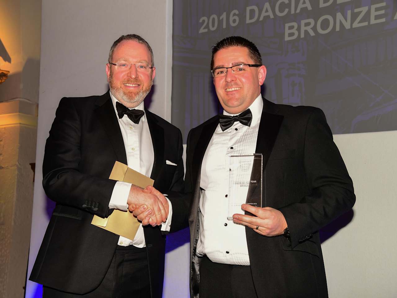 SHELBOURNE MOTORS RECOGNISED AT UK RENAULT DEALER EXCELLENCE AWARDS