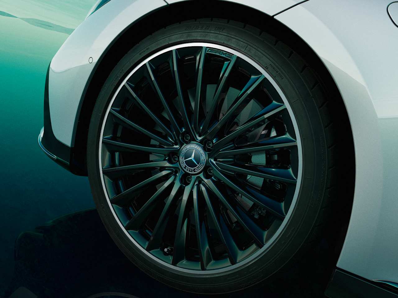 Як підібрати шини для Mercedes-Benz: сезонність і рекомендації