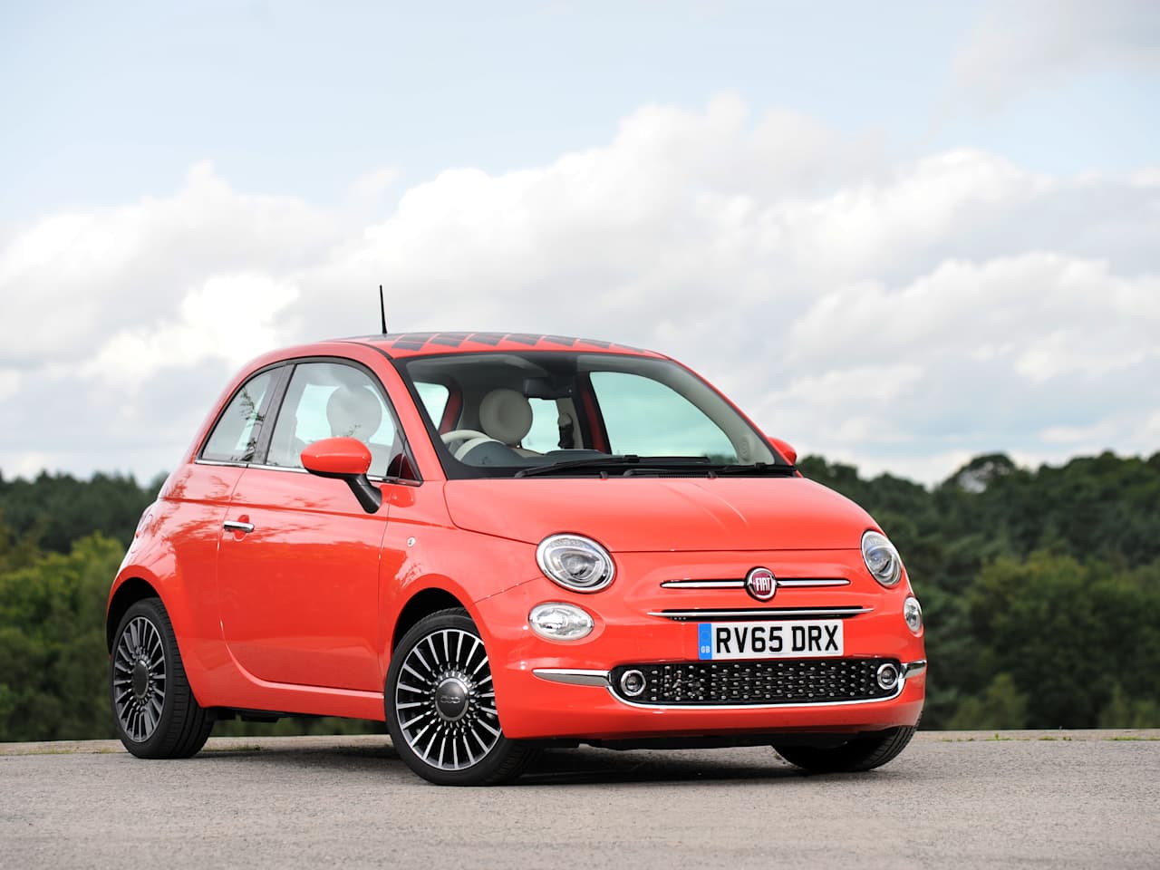 Fiat 500 becomes second UK city car to be powered by turbo diesel