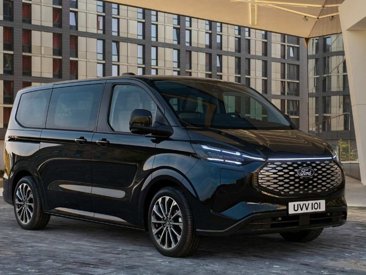 All-New Ford E-Tourneo Custom