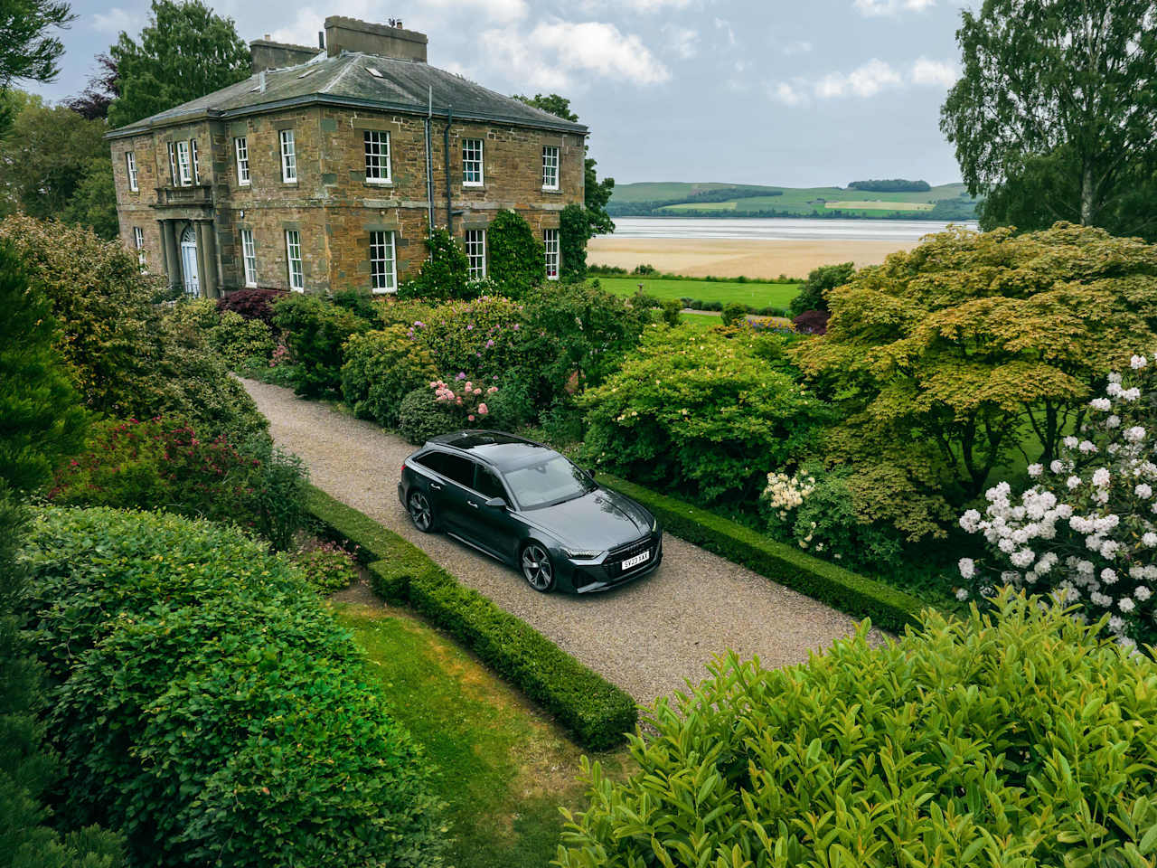 Presenting the Audi RS 6 Avant at Seasyde House