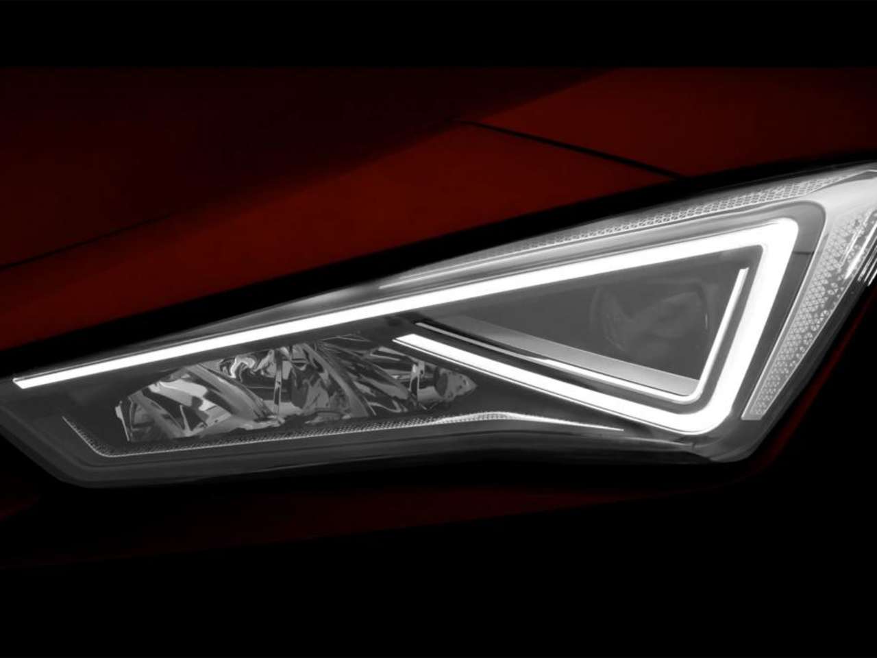 All-New SEAT Leon lights the way in the segment