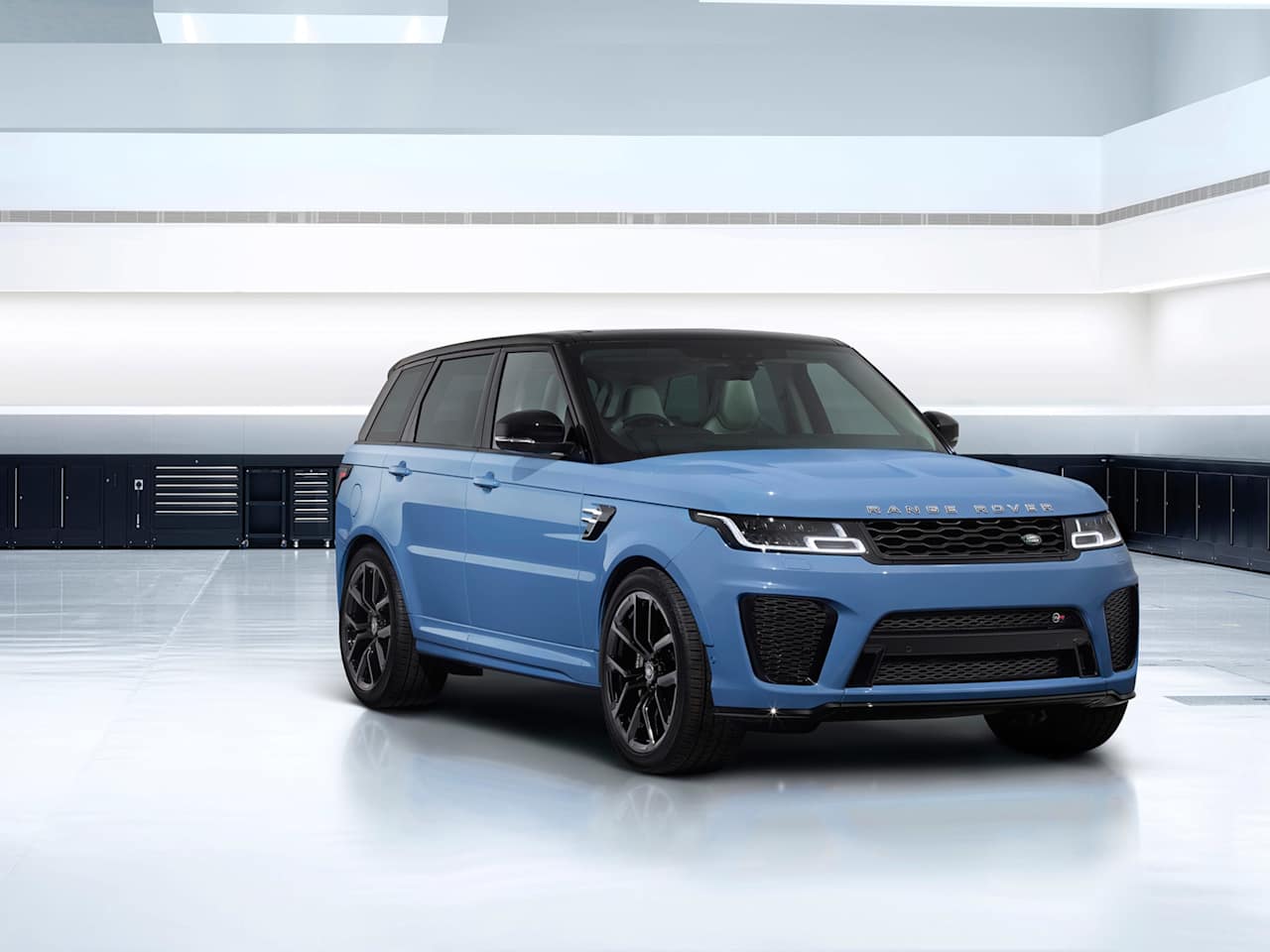Land Rover’s SV Bespoke Team Unveils New Range Rover Sport SVR Ultimate Edition