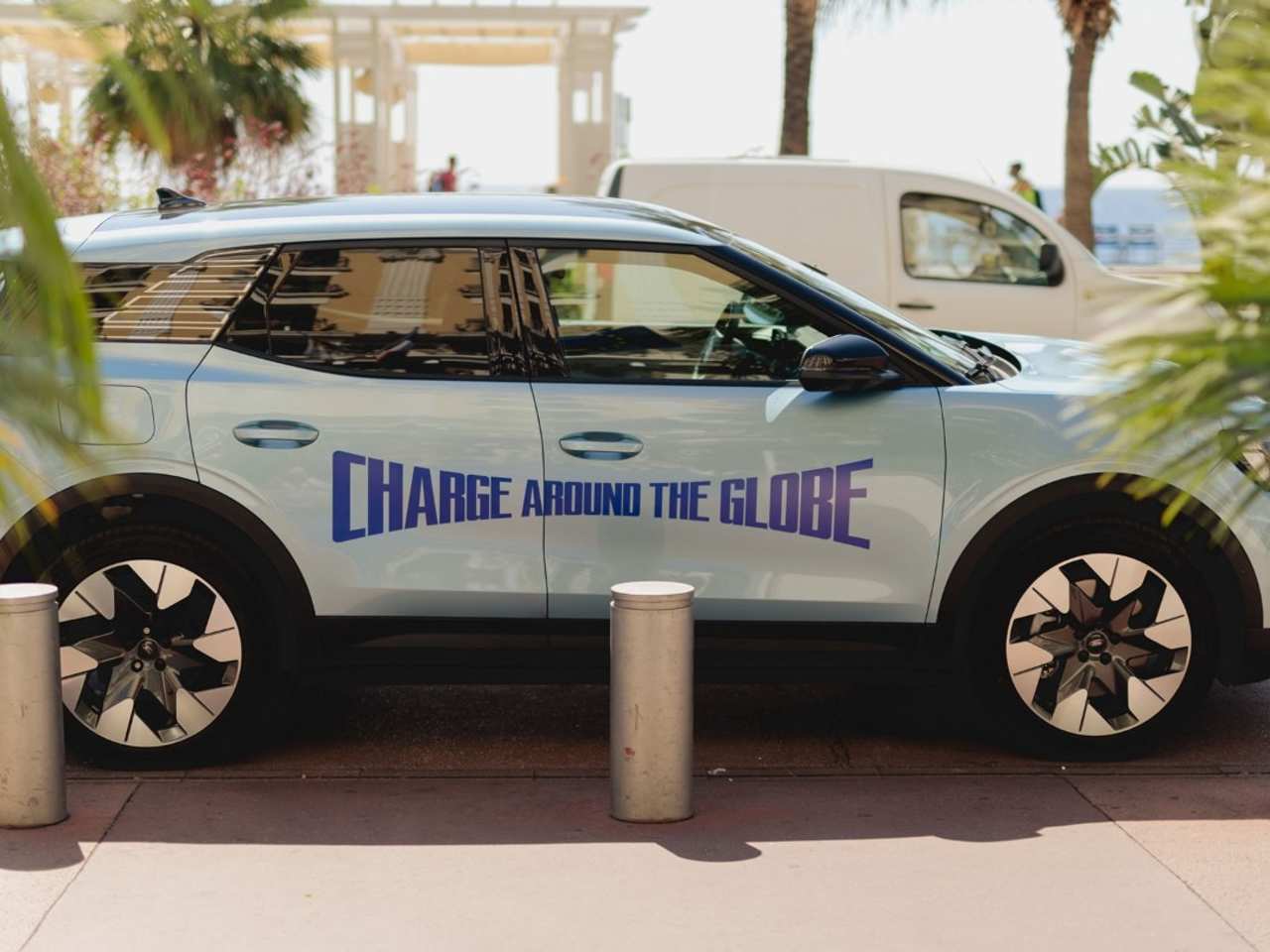 NEW ALL-ELECTRIC FORD EXPLORER COMPLETES A RECORD-SETTING 30,000 KM DRIVE AROUND THE WORLD