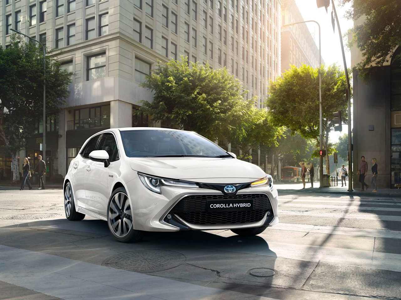 ALL NEW TOYOTA COROLLA WINS HYBRID AWARD 