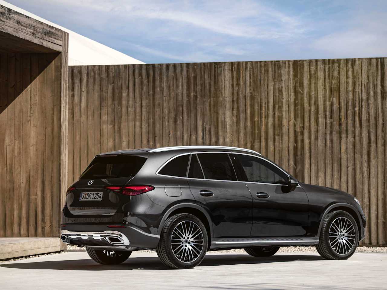 Економічність і надійність у дизельному кросовері Mercedes-Benz GLC 220 d 