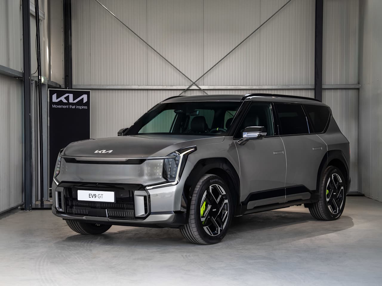KIA REVEALS UK PRICING AND SPECIFICATIONS FOR HIGH-PERFORMANCE EV9 GT