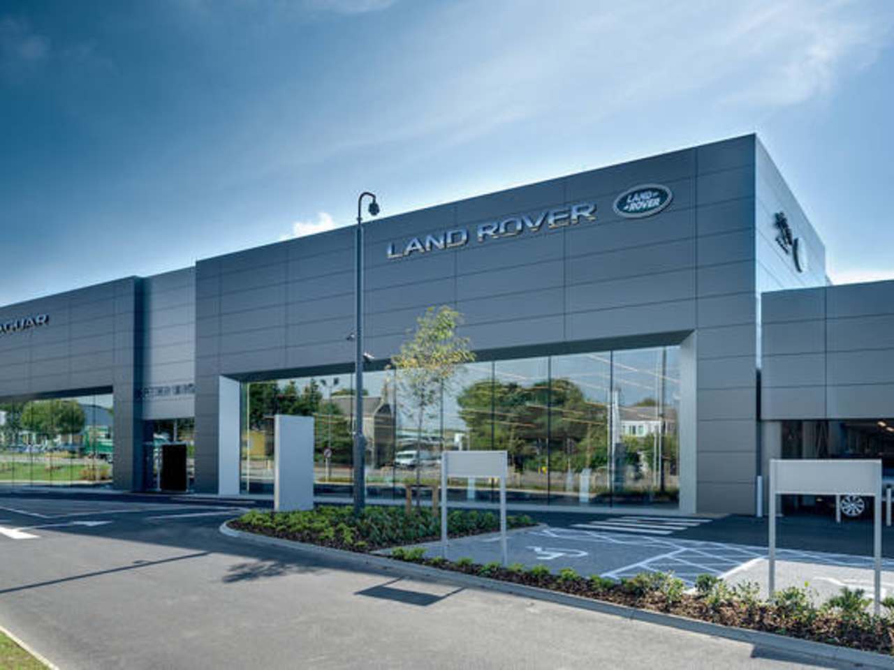 Discover the Top Land Rover Garage Aberdeen Services for Your Vehicle Needs