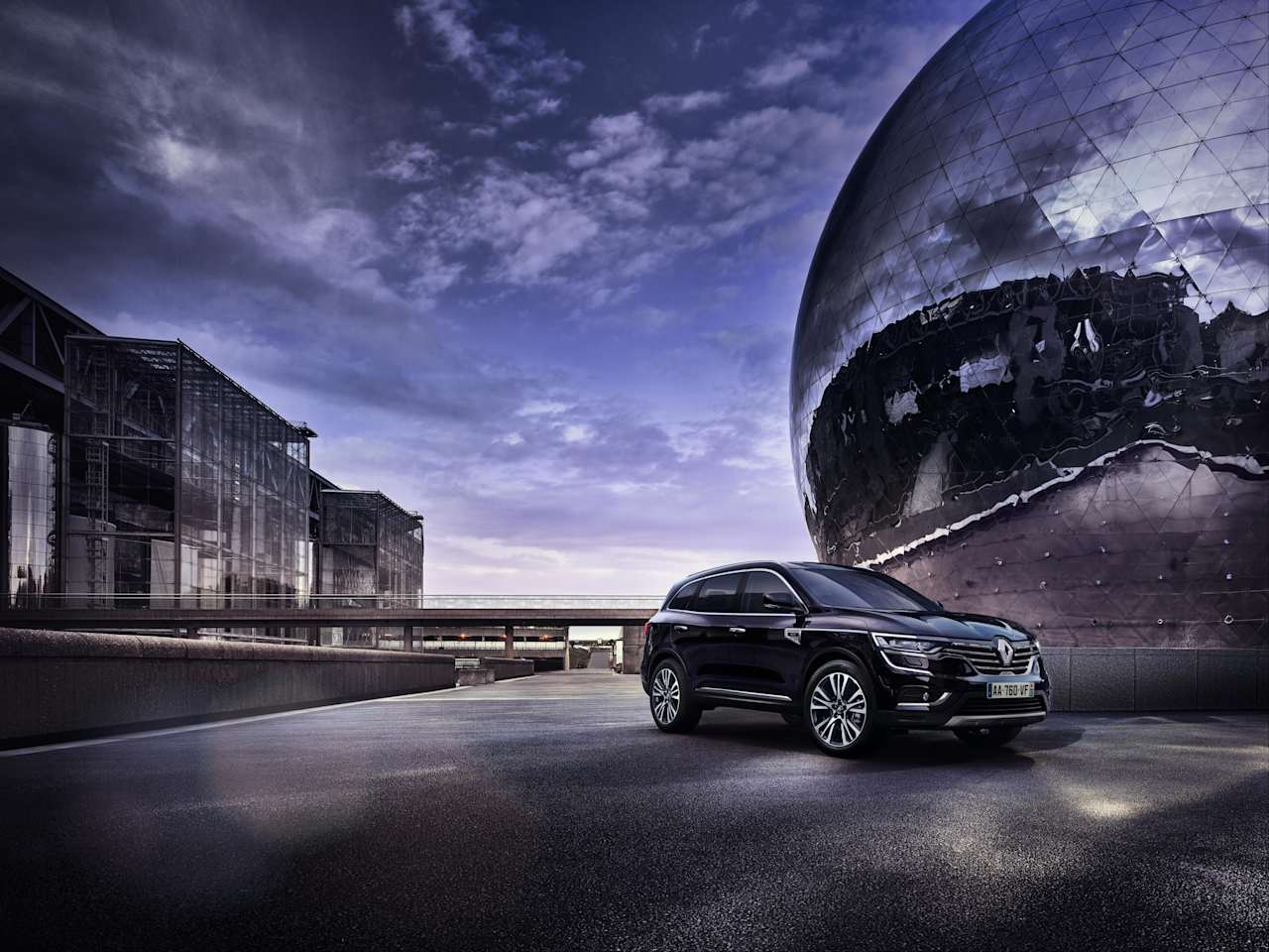 ALL-NEW RENAULT KOLEOS EVEN MORE REFINED WITH NEW INITIALE PARIS VERSION 